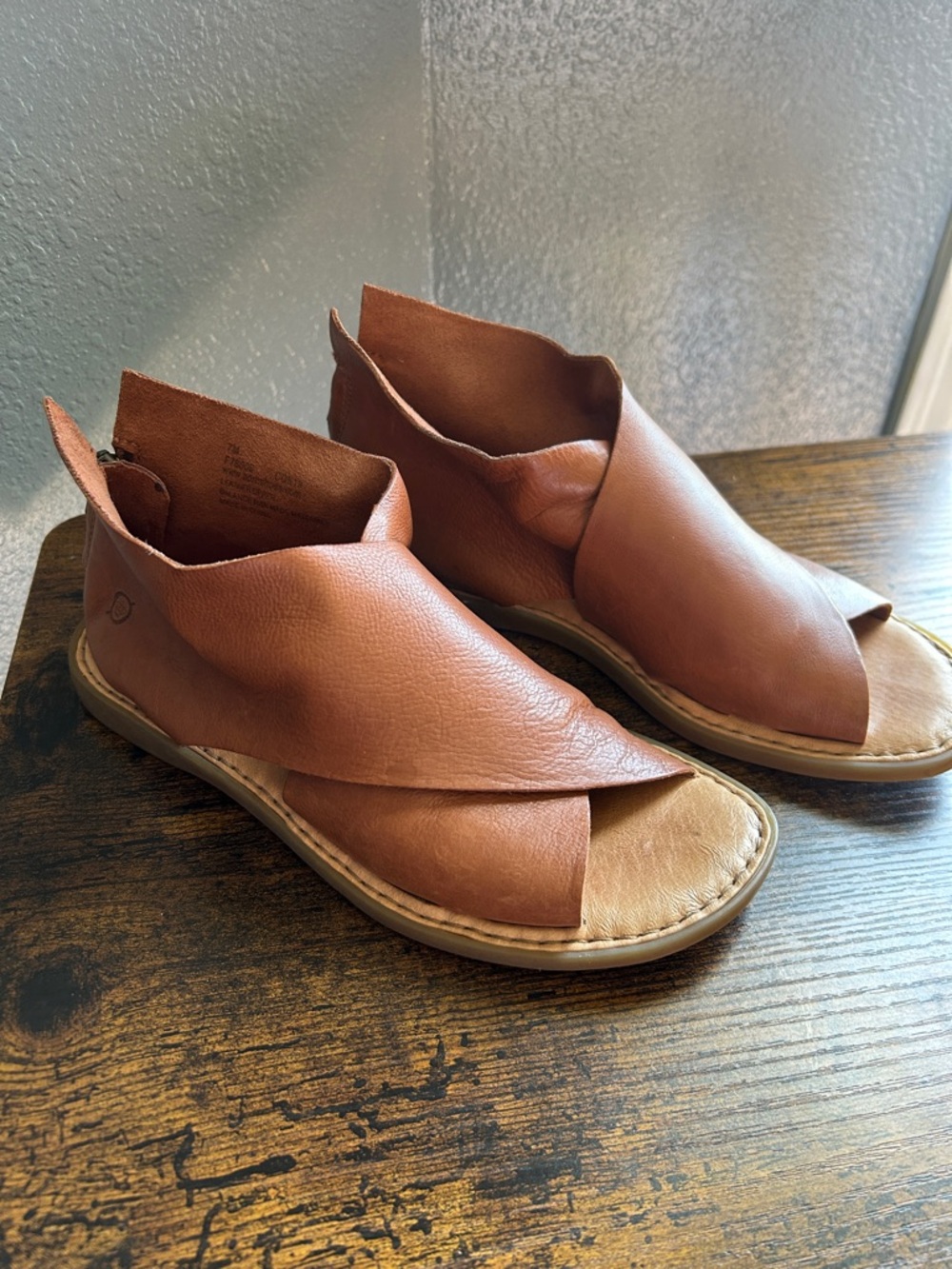Born Women’s Brown Leather Open-Toe Sandals size 7